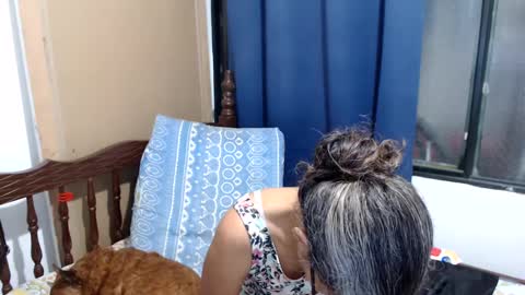 angel online show from October 8, 9:10 pm