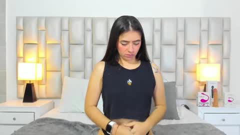 katy blonde girl and paola big boobs online show from April 17, 9:50 pm