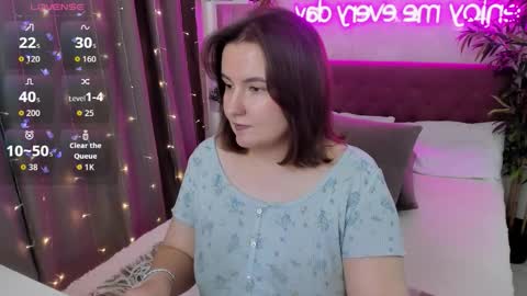 Kate online show from October 25, 7:30 am