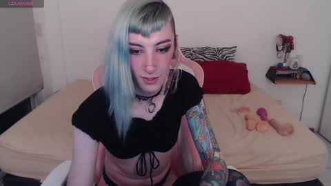 luna   online show from January 7, 2:53 am