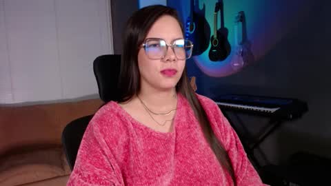 Kay online show from December 3, 6:14 am