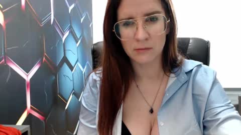 KayaLips online show from February 13, 7:31 pm