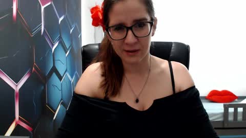 KayaLips online show from January 1, 3:14 pm