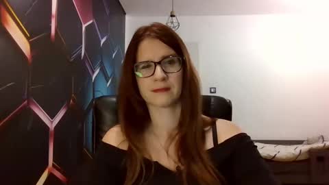 KayaLips online show from September 12, 8:55 pm