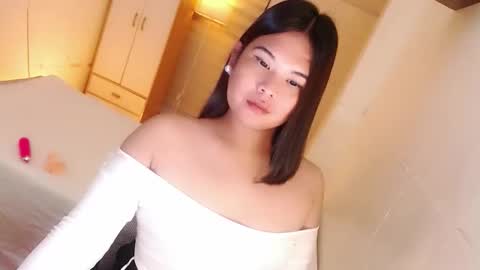 Y O U R        F U T U R E       K A Y L E E  online show from September 29, 6:07 pm