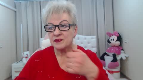 kaylesmoll online show from February 16, 7:34 pm