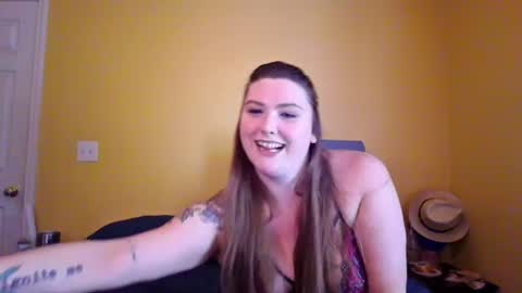 Katie Bird online show from August 6, 8:07 pm
