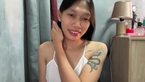 Its me Cora online show from December 3, 3:29 am