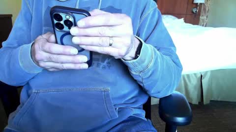 keepitreal098 online show from March 1, 6:11 pm