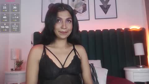 keila online show from November 25, 8:18 pm