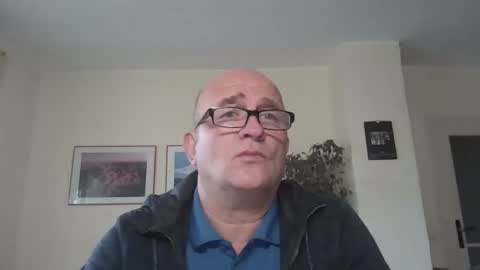 Snapshot of keilie1 chatting on October 14, 8:17 am keilie1 online show from October 14, 8:17 am