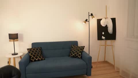 keira_knight online show from April 2, 10:38 pm