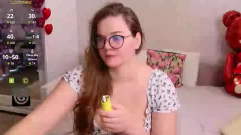 kellielowie online show from February 18, 7:30 am