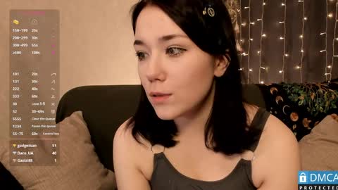 Kelly online show from April 2, 1:51 pm