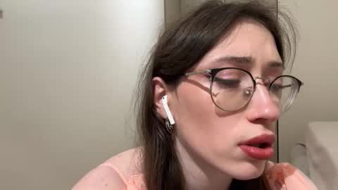 Kelly online show from January 11, 6:03 pm