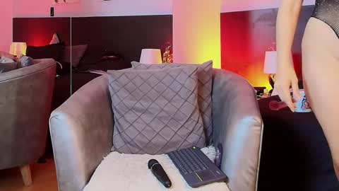 Kelly  online show from March 8, 2:55 am