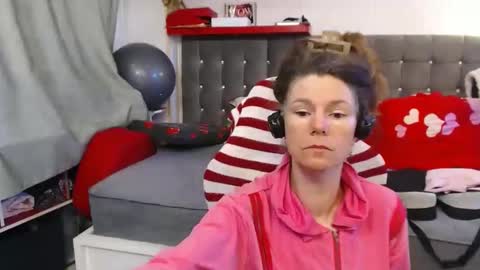 kelly online show from March 13, 7:55 am