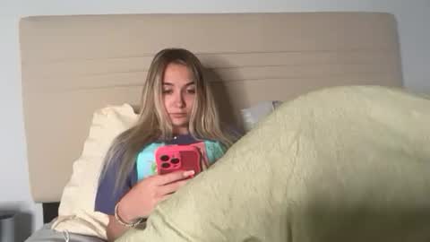 Kelsey Blu online show from May 24, 11:33 pm