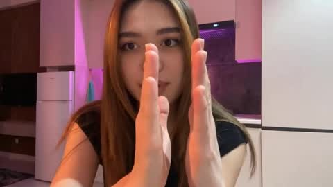 Luna online show from April 19, 5:58 pm