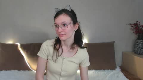 Kelsirabenold online show from March 12, 6:06 am