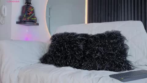   online show from December 22, 7:09 pm