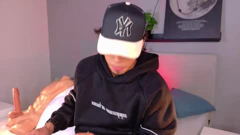   online show from March 13, 11:13 am