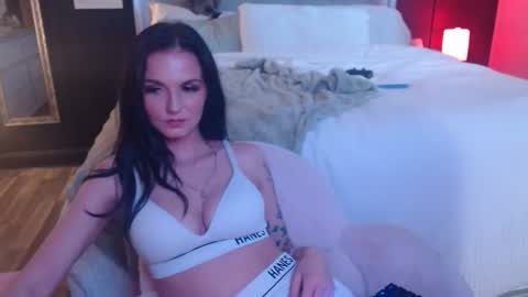 kenbbydoll3 online show from May 10, 5:14 am