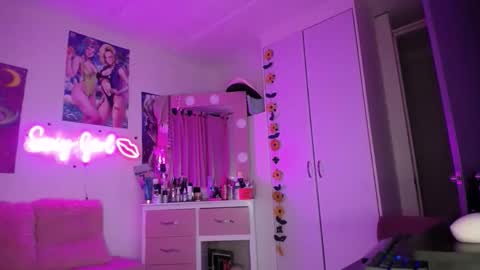 kendall  INSTAGRAM  alice vargas04 online show from November 25, 7:40 am