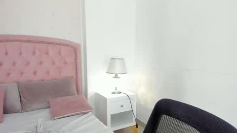 Kendall online show from September 15, 5:20 am