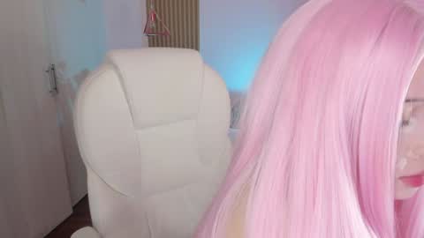 Kendall  online show from September 13, 9:06 pm