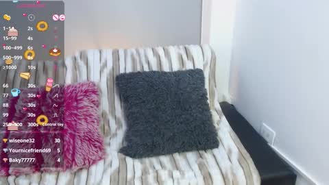 Kendall  online show from March 20, 11:43 pm