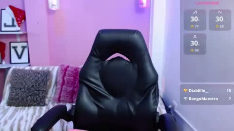 Kendall  online show from December 4, 12:32 am