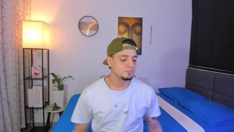 kendel_dimitri online show from May 14, 2:10 am