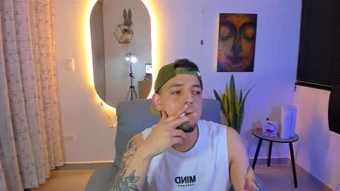kendel_dimitri online show from March 14, 6:39 am