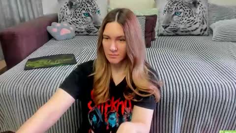 Kendra online show from March 27, 7:03 am