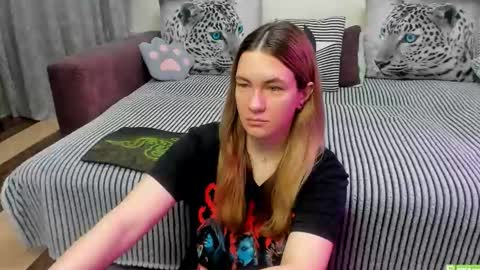 Kendra online show from March 19, 1:11 am