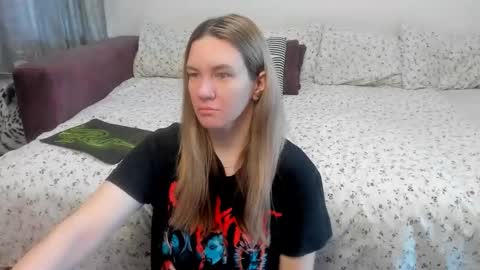 Kendra online show from June 1, 11:39 pm