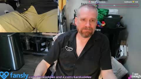 Ken Kuddles online show from December 3, 8:11 pm