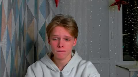 kenordi online show from March 1, 9:30 pm