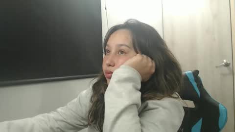 kenshi2302 online show from February 13, 1:42 am