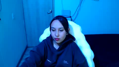 kenshi2302 online show from November 19, 2:11 am