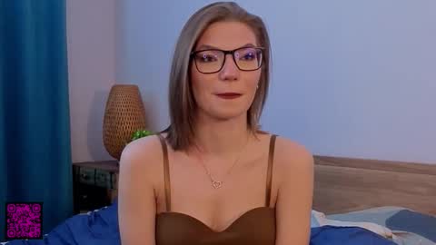 Lisa online show from February 9, 9:50 pm