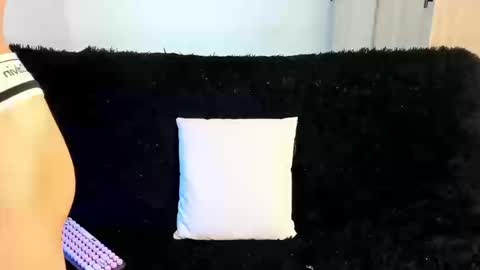 Snapshot of kerly_monroe chatting on September 15, 1:34 pm Kerly online show from September 15, 1:34 pm