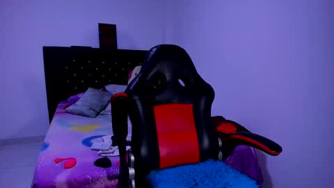 Kerlysmith24 online show from January 29, 8:25 pm