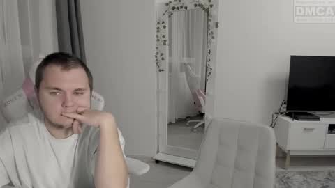 Snapshot of kesh_mne chatting on October 6, 6:04 pm kesh_mne online show from October 6, 6:04 pm
