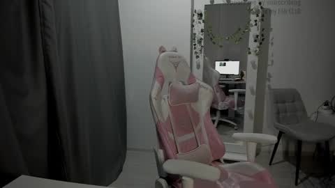 Snapshot of kesh_mne chatting on September 12, 3:47 pm kesh_mne online show from September 12, 3:47 pm
