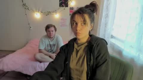 kesh_mne online show from April 28, 1:59 pm