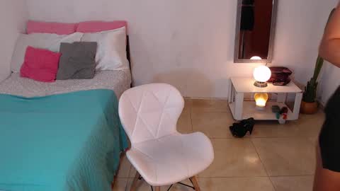 Mia  online show from February 7, 4:03 pm