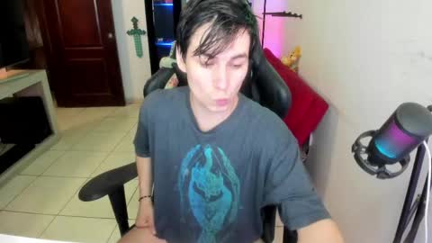 Kevin online show from May 26, 11:33 pm