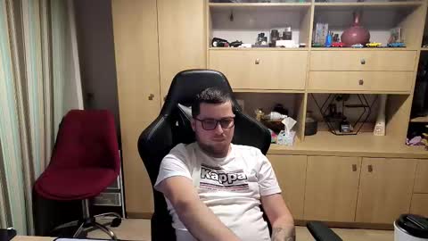 Kevinn online show from December 2, 11:36 pm